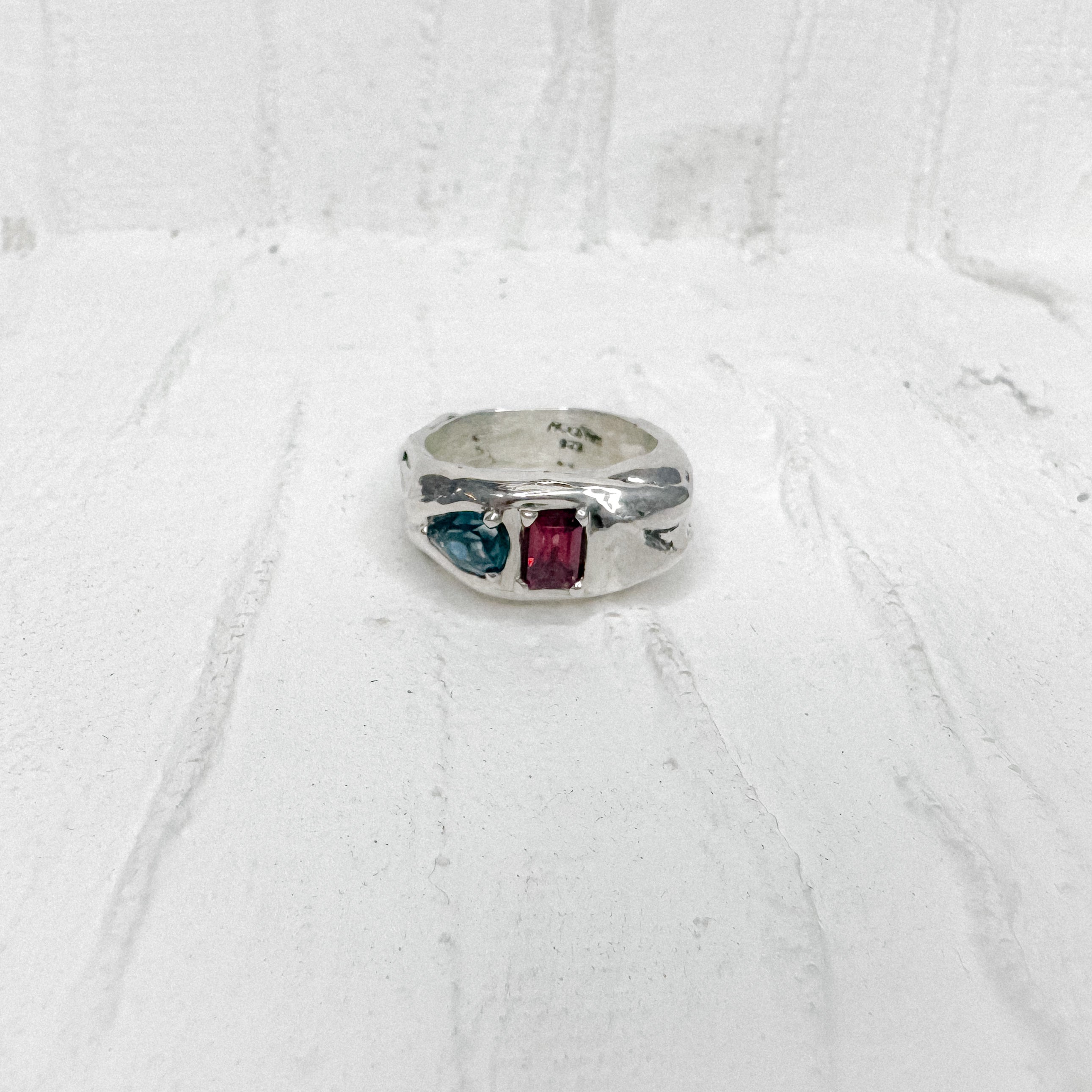 Double Pillow Ring
