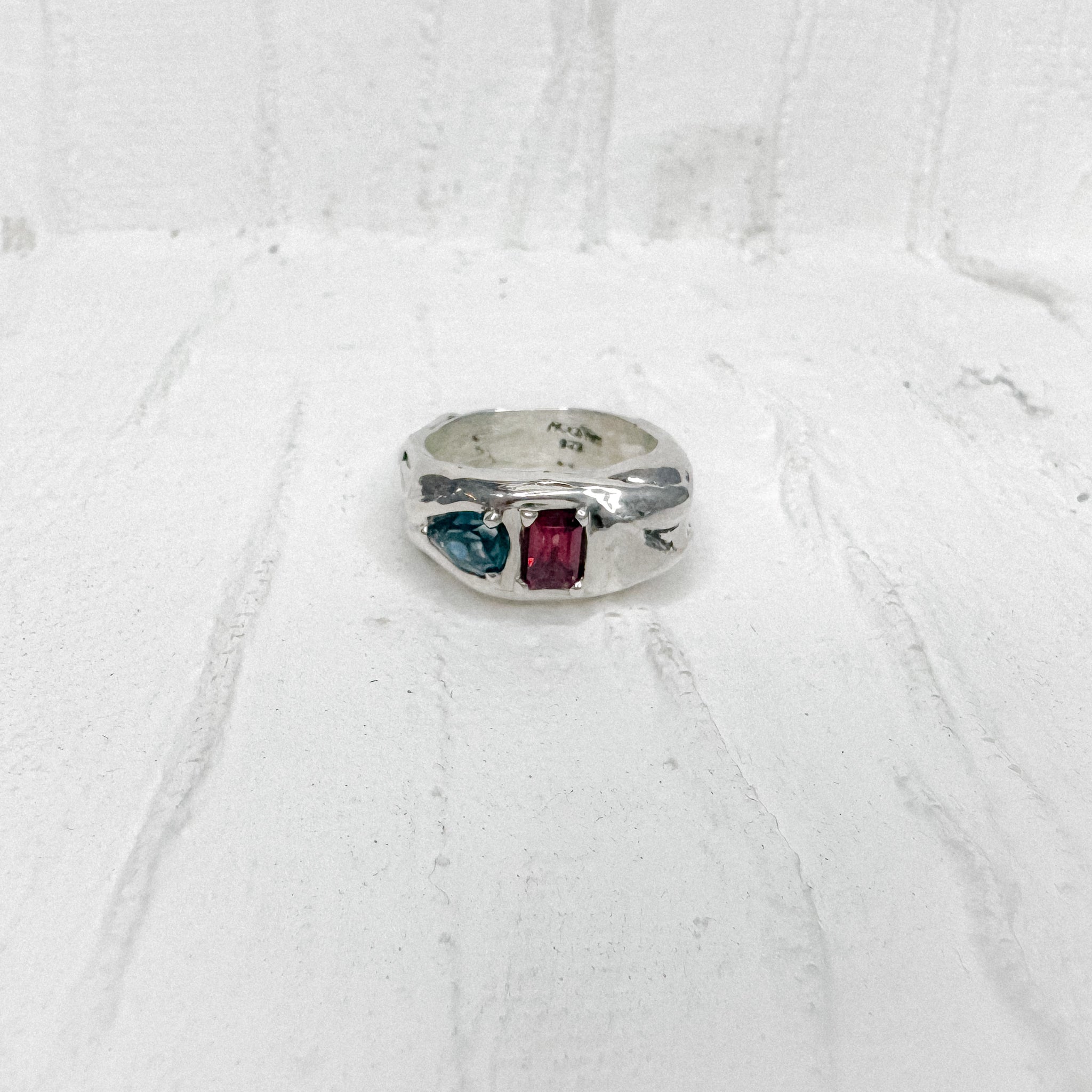 Double Pillow Ring