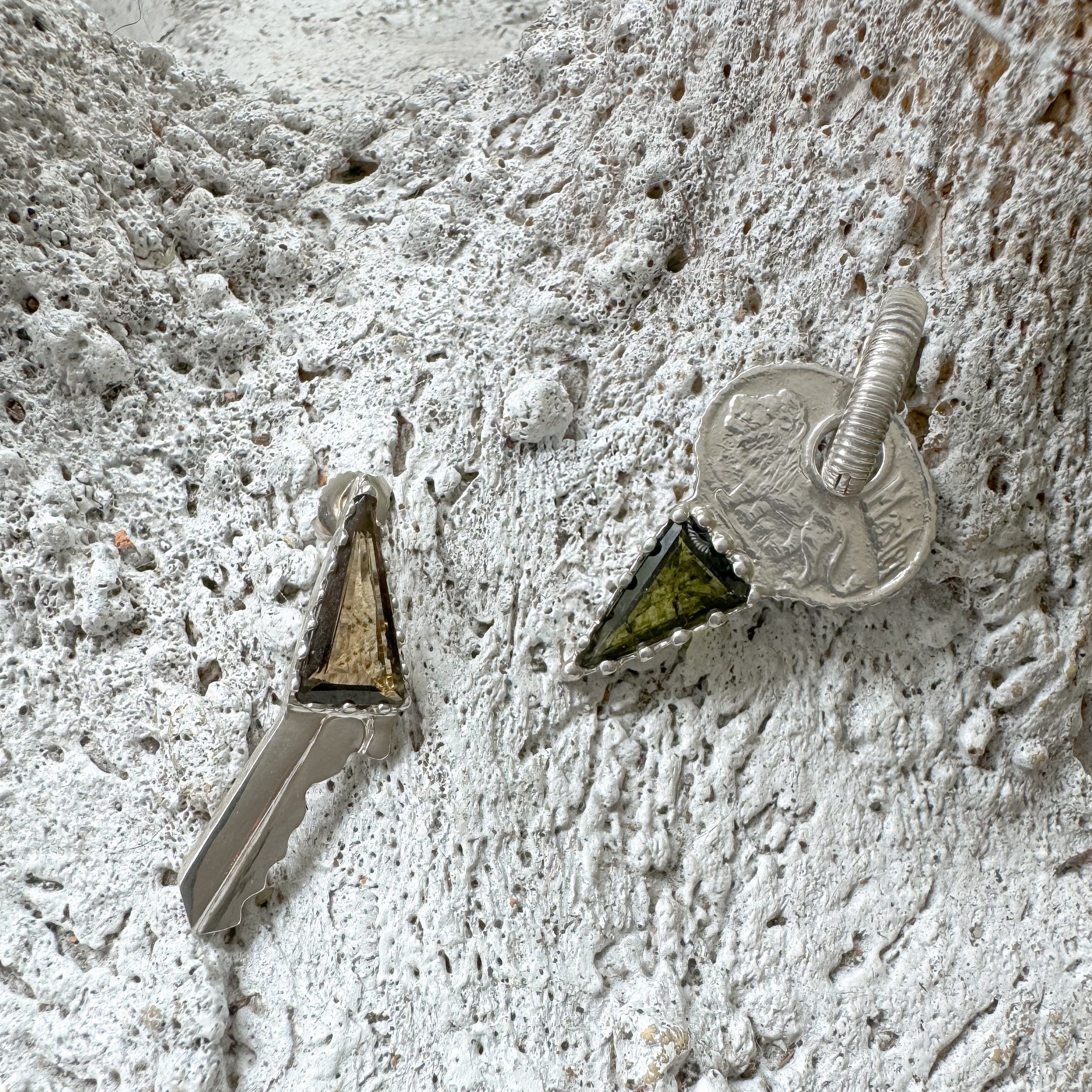 Lion Key Earrings Set