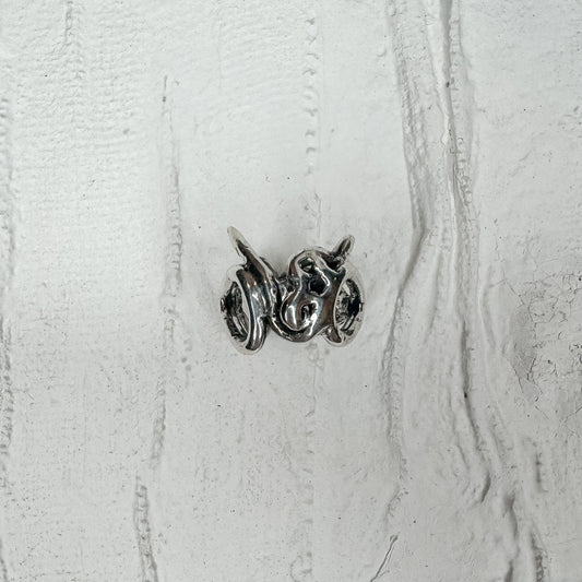 Free-Hand Horn Ring