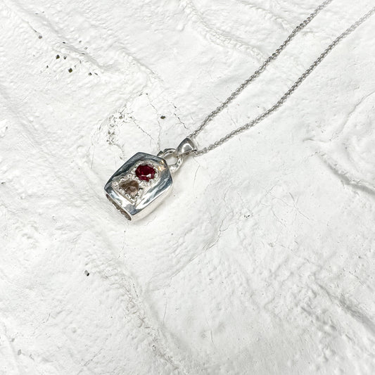 Lock-it necklace