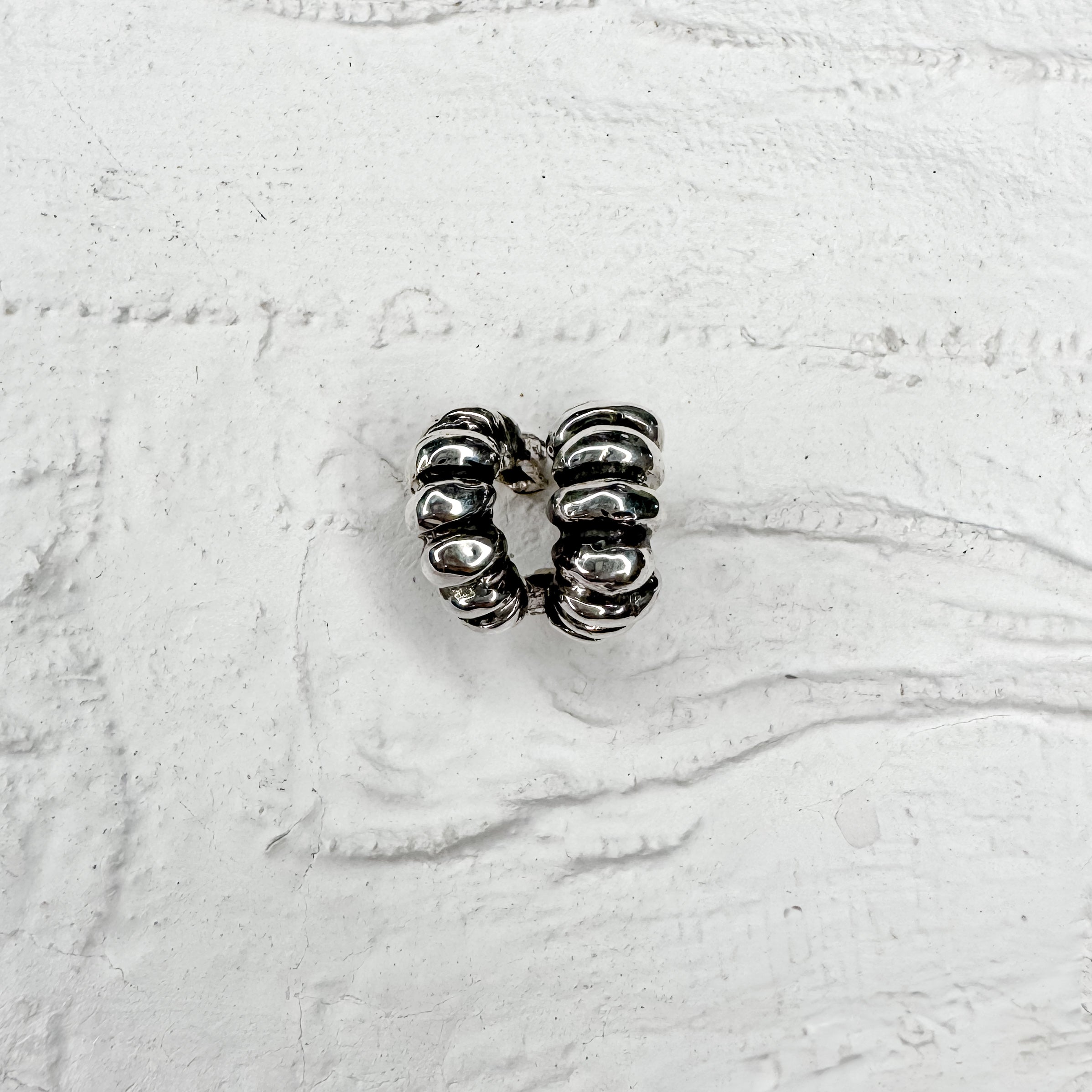 SWALLOWTAIL EAR CUFF