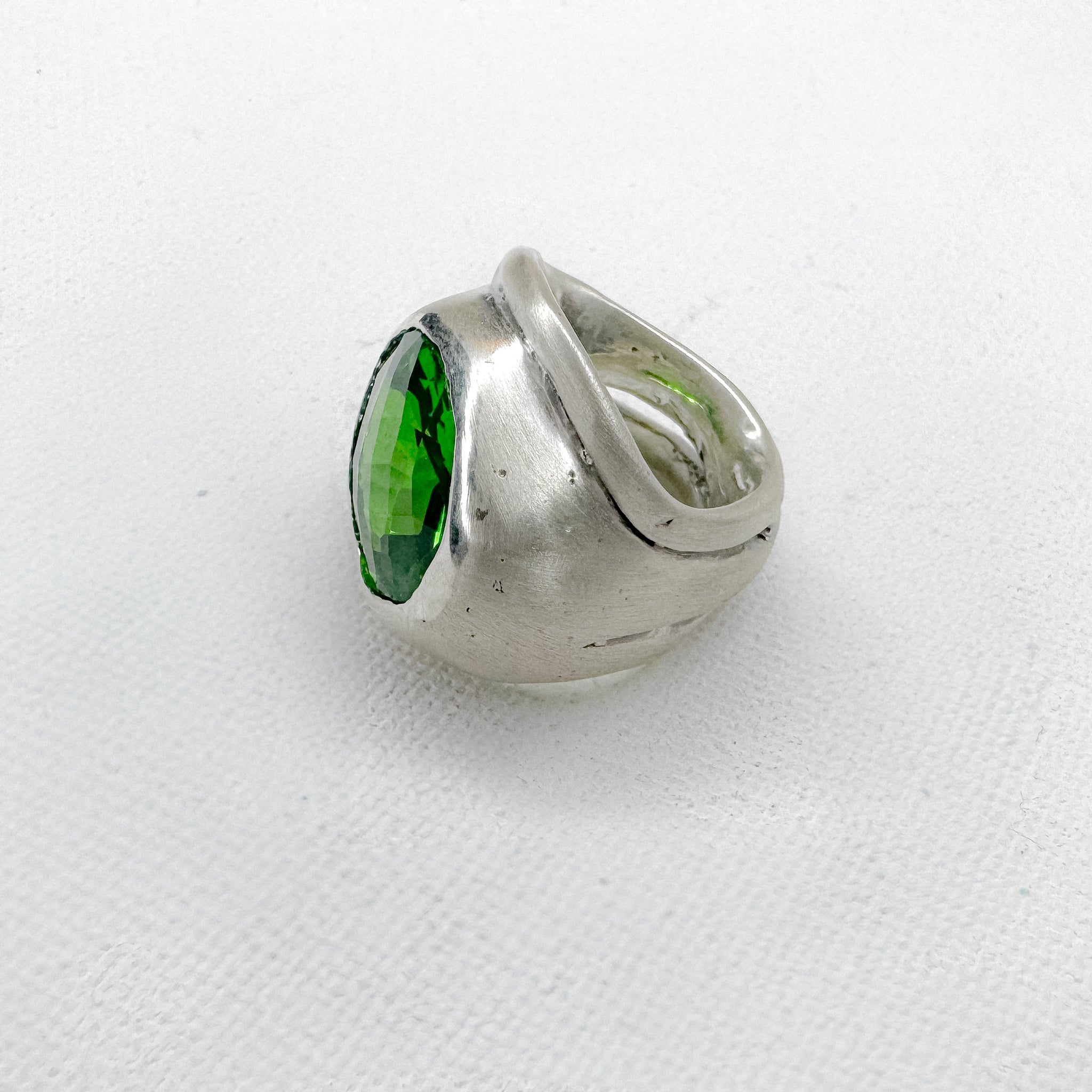 Free-Hand the big Apple Ring