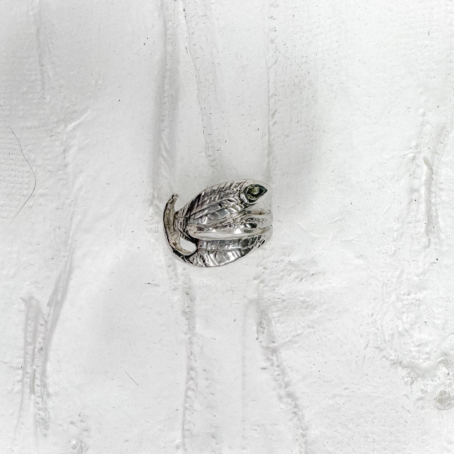 Sanke Leaf Ring