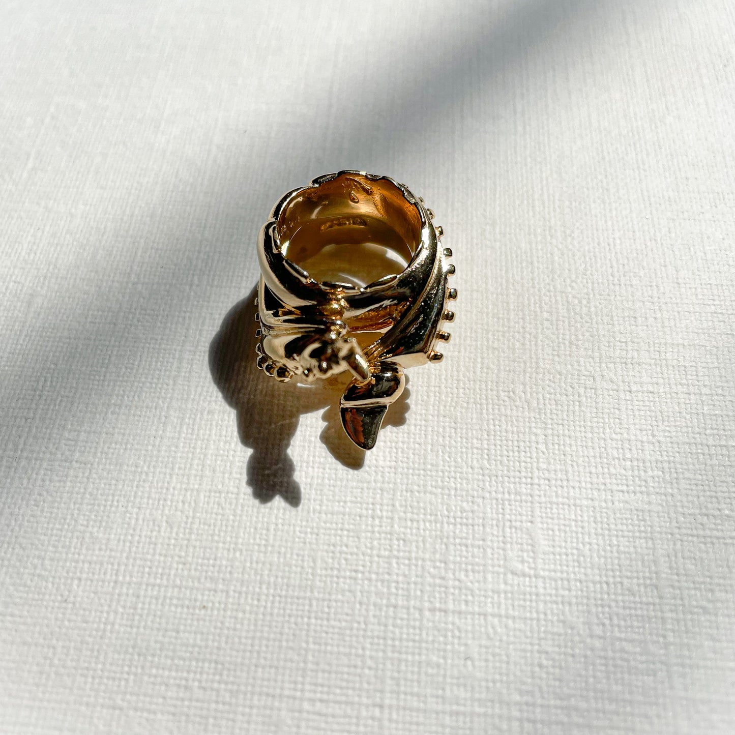 The Golden Lovers Bug