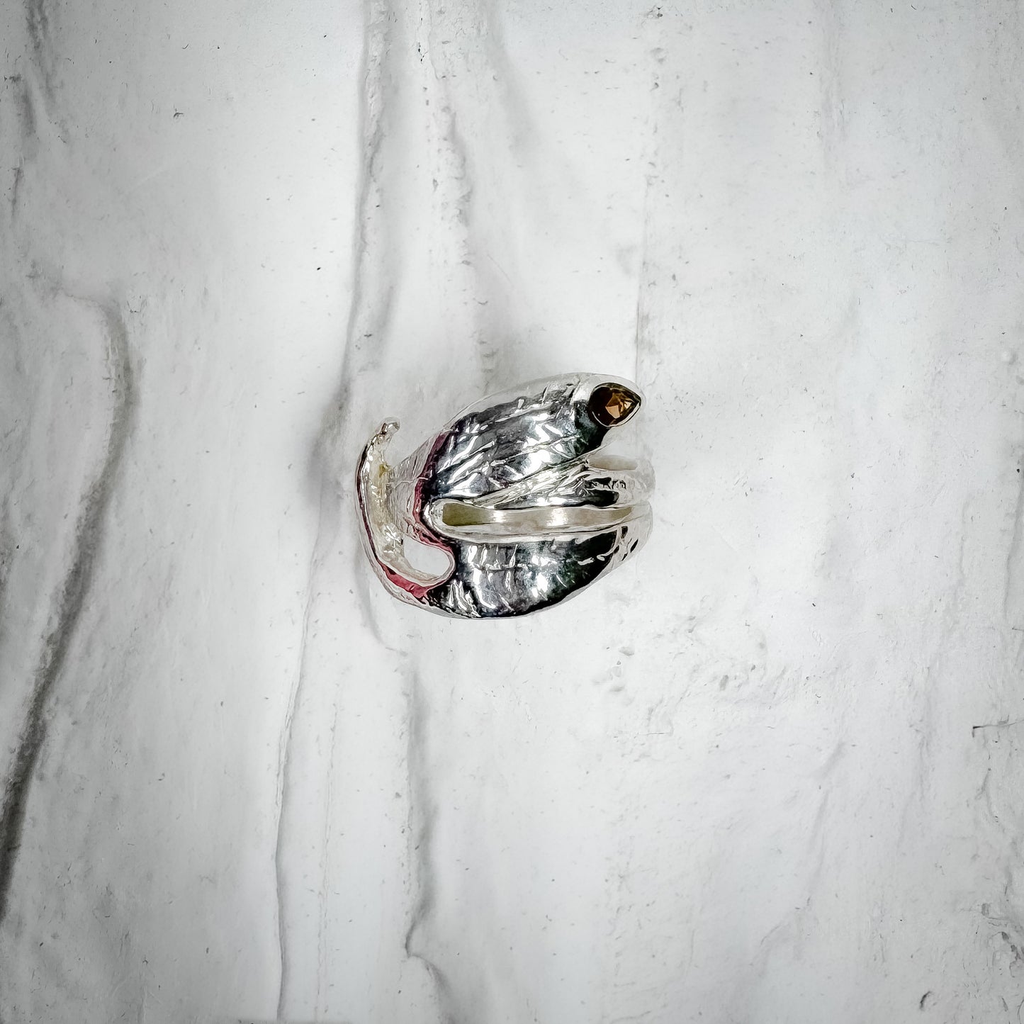 Sanke Leaf Ring