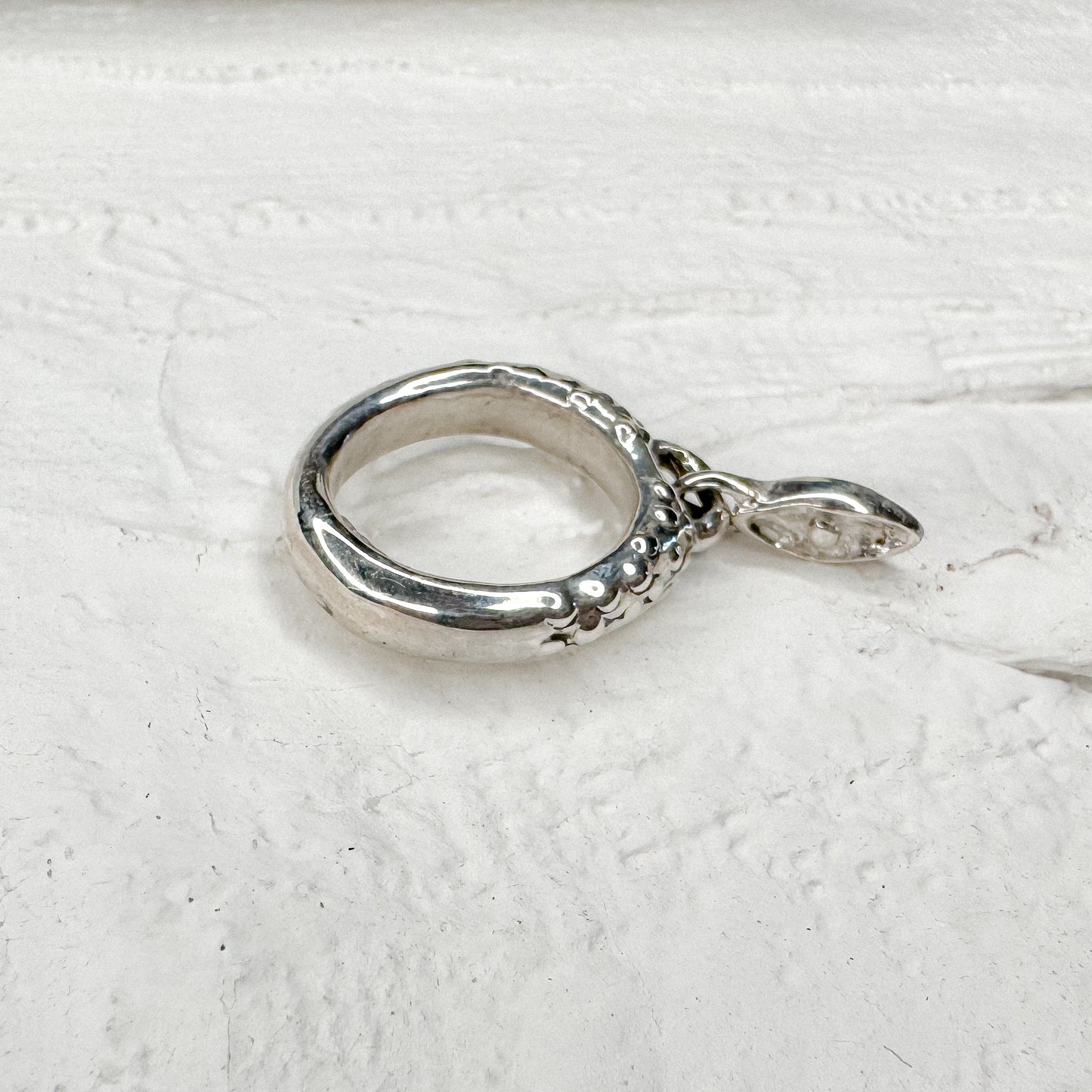 Hanging One Eye Ring
