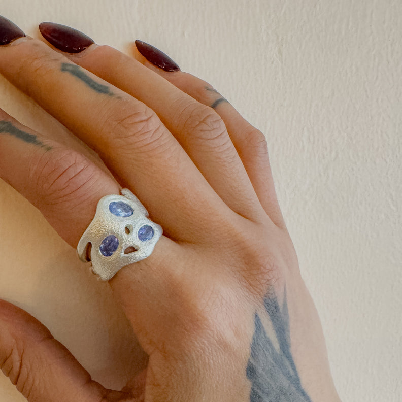 Free-Hand Tanzanite Gemstone Ring