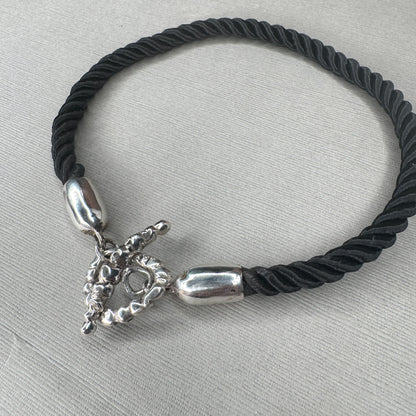 The Garden Key choker necklace