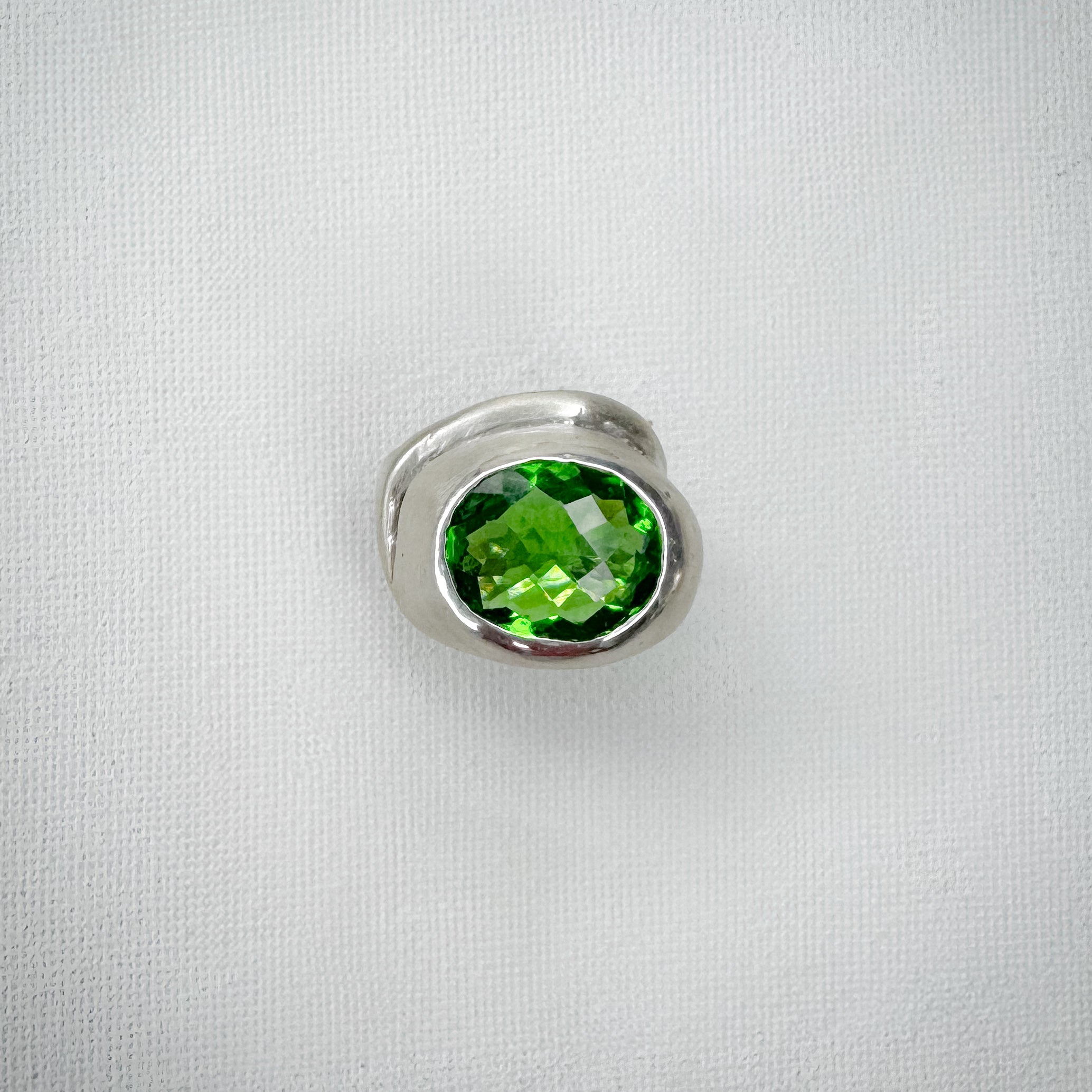 Free-Hand the big Apple Ring