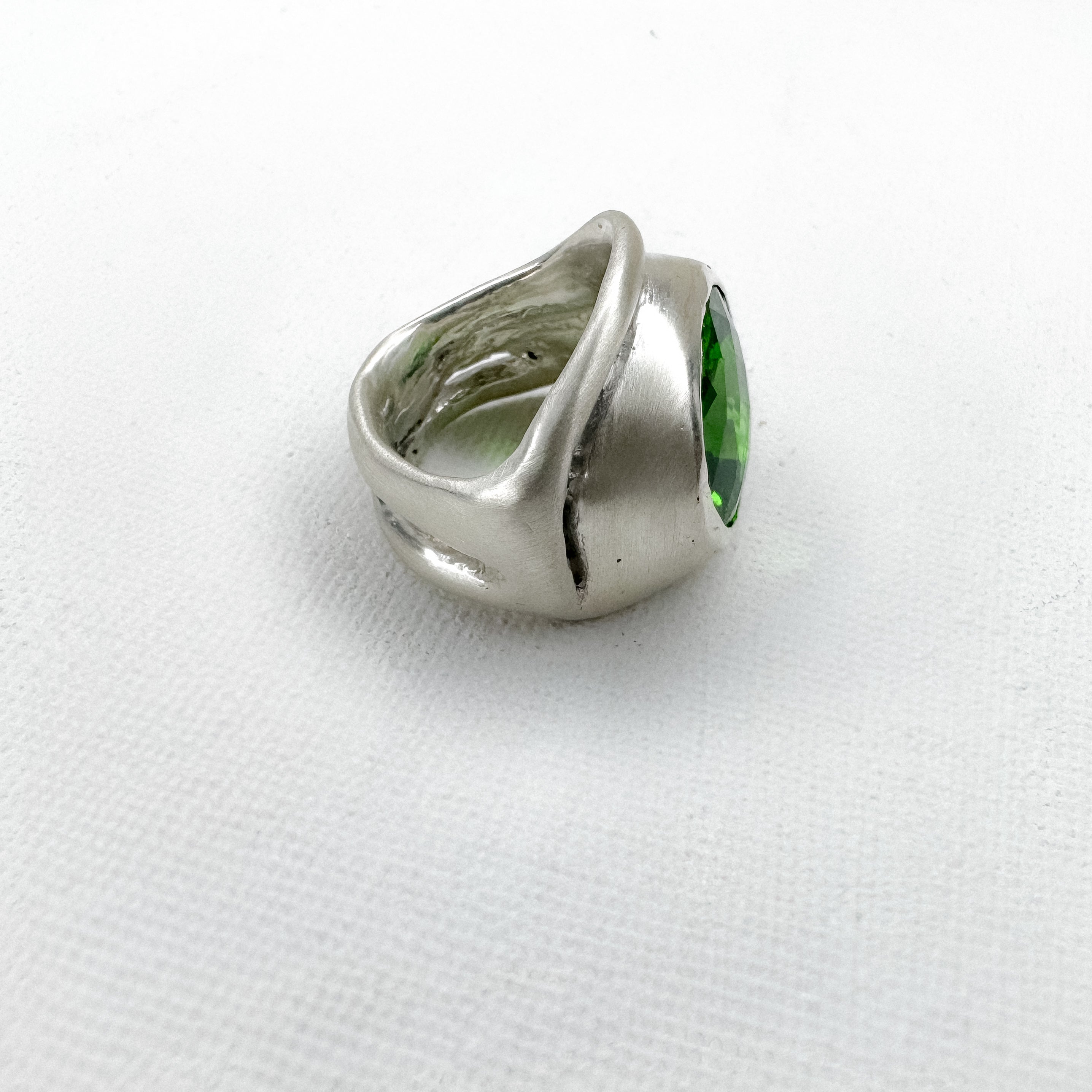 Free-Hand the big Apple Ring