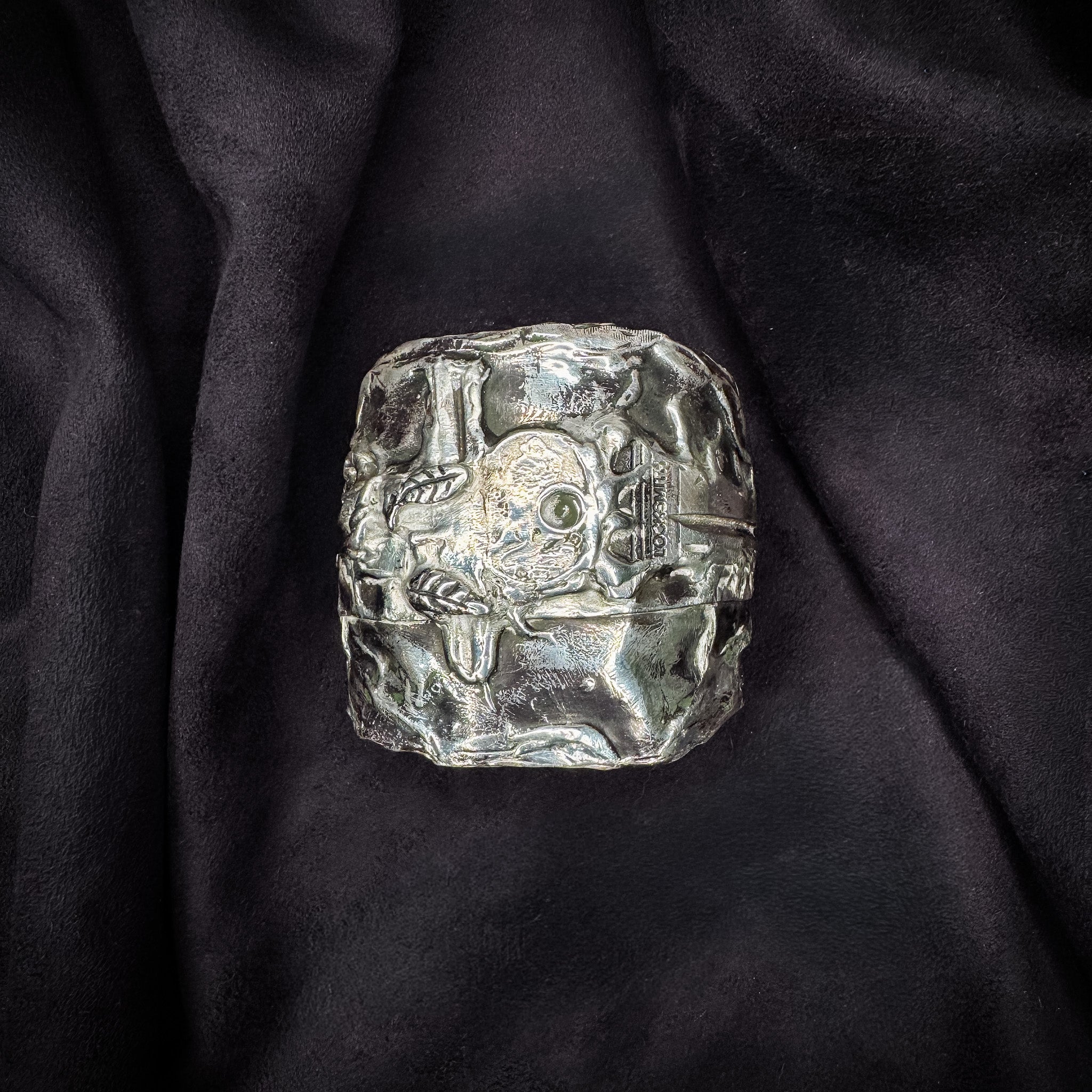 Master Key Hinged cuff