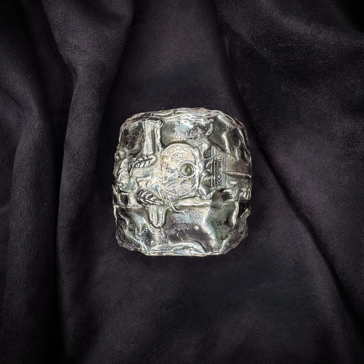 Master Key Hinged cuff